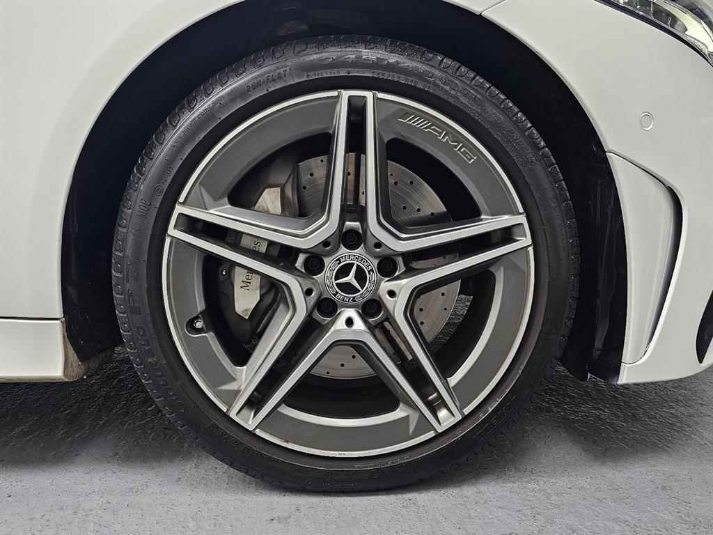 Mercedes Benz CLS Class - Vista 5