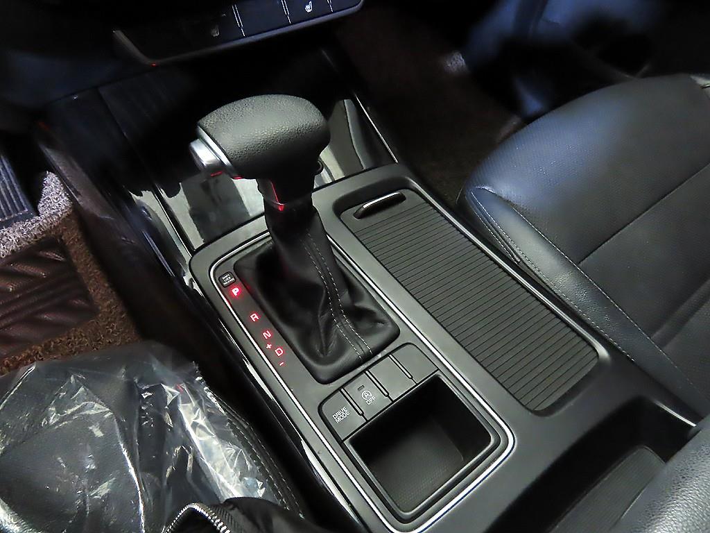 KIA Sorento - Vista 12