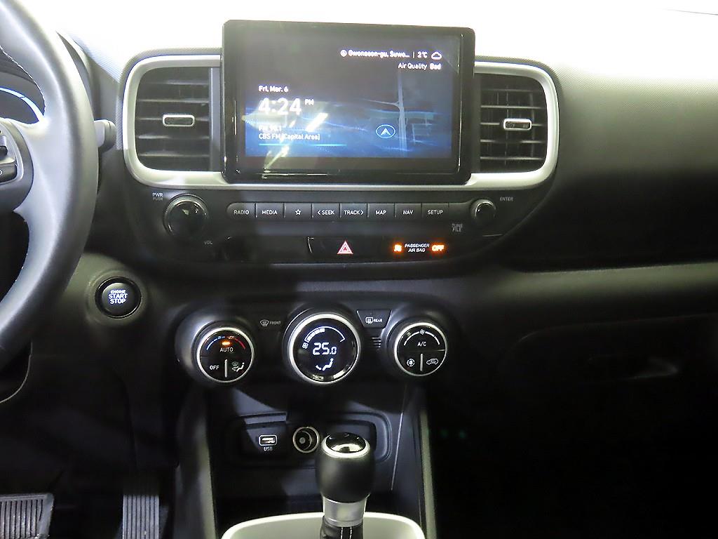 HYUNDAI Venue - Vista 11