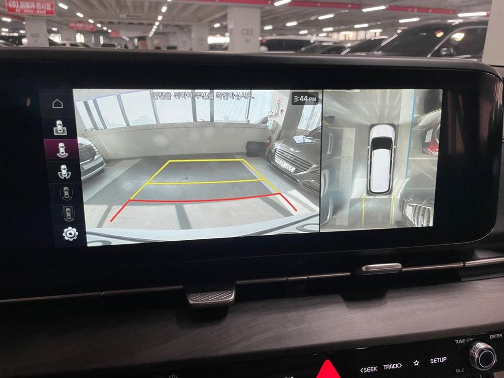 KIA Carnival - Vista 10