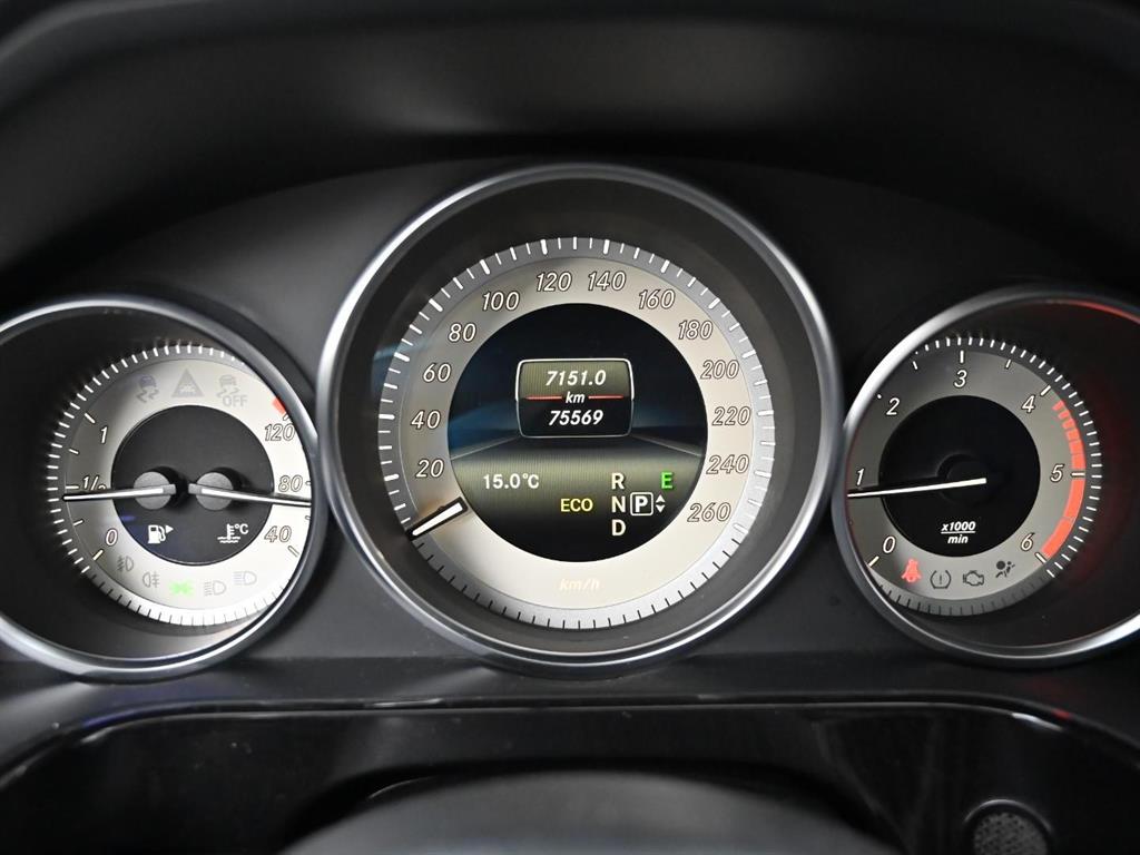 Mercedes Benz E class - Vista 11