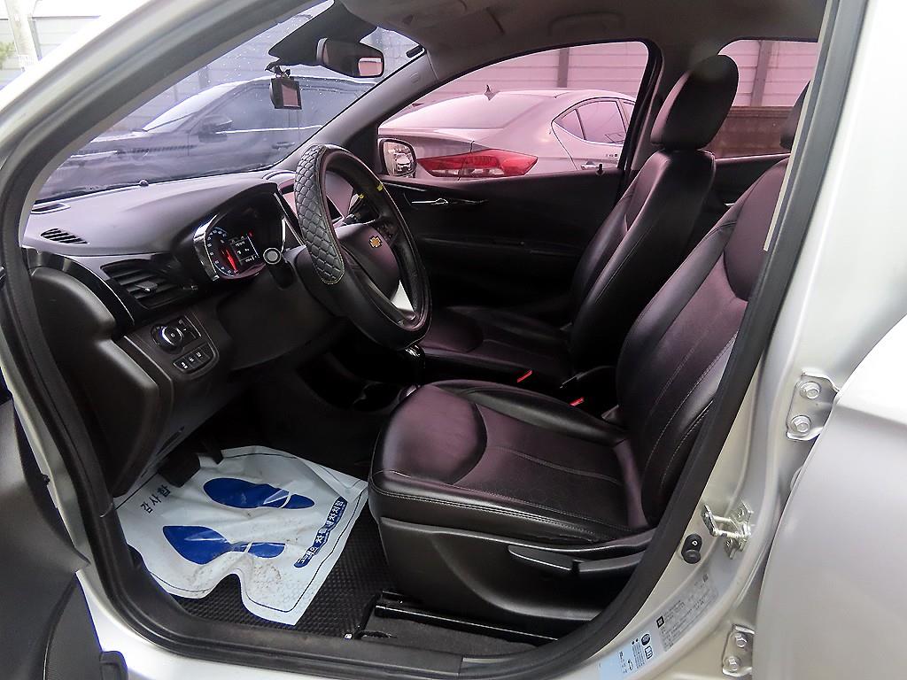 Chevrolet Spark - Vista 5