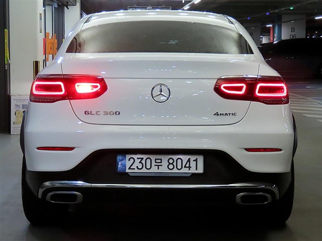 Mercedes Benz GLC Class - Vista 5