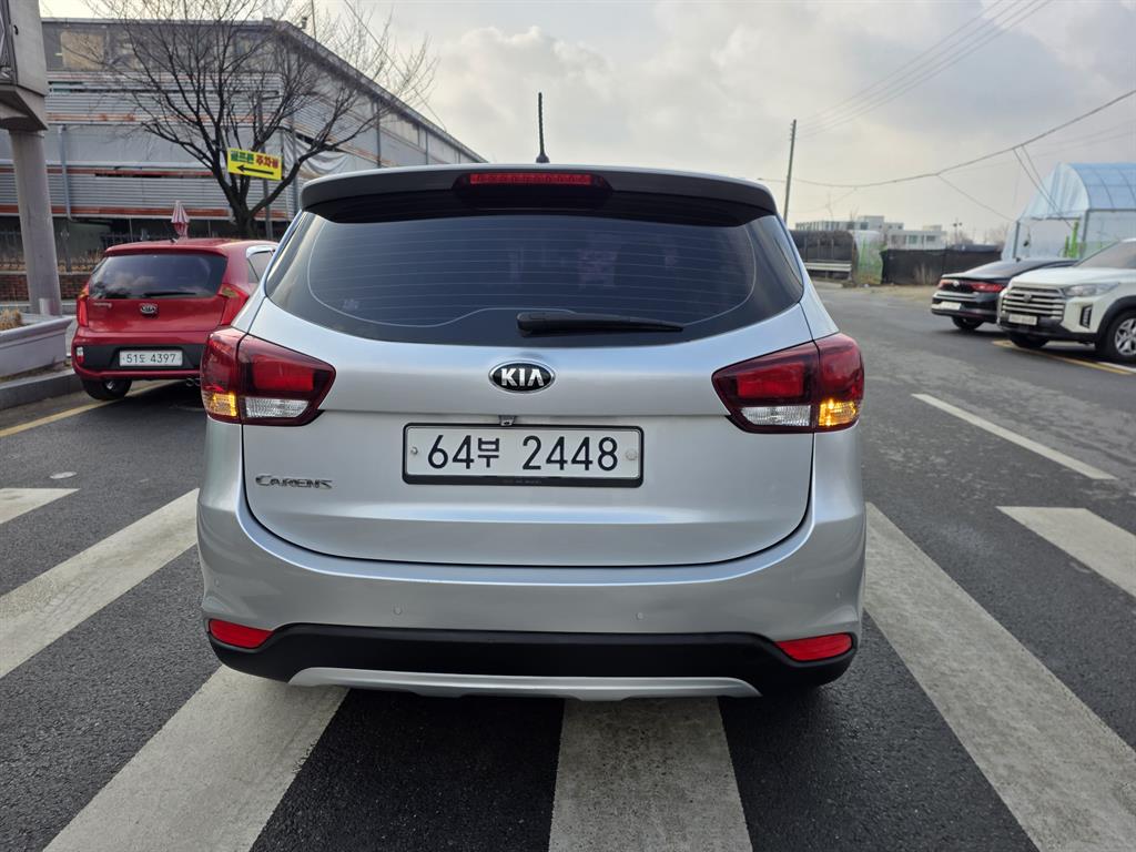 KIA Carens - Vista 2