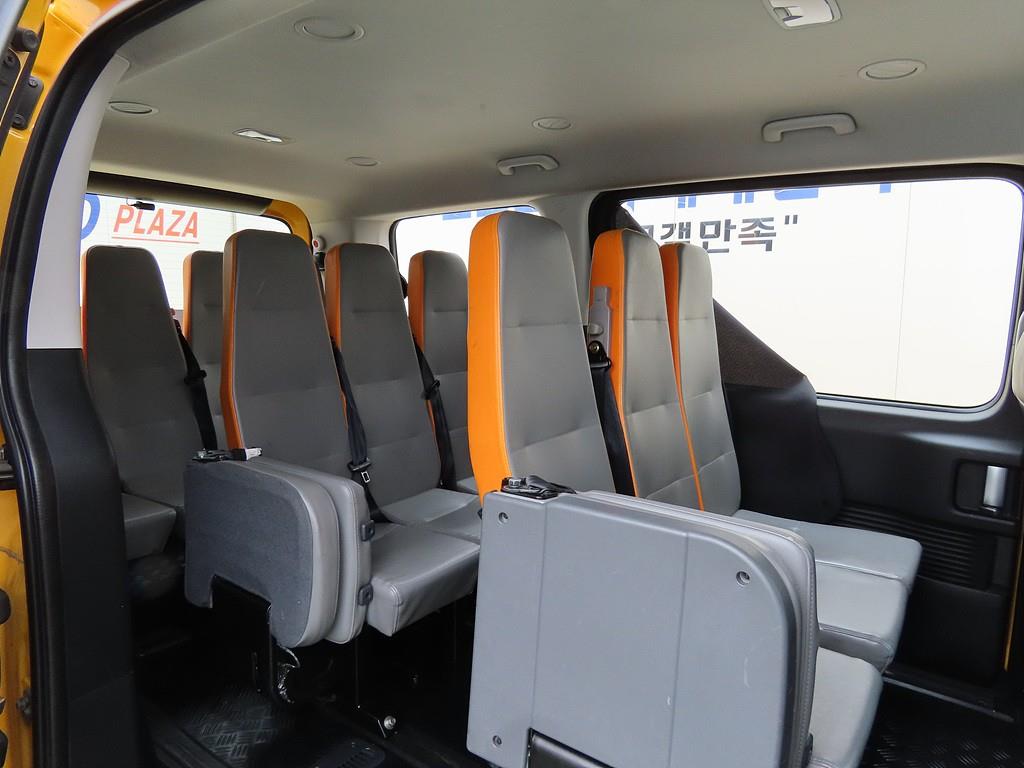 HYUNDAI Staria - Vista 8