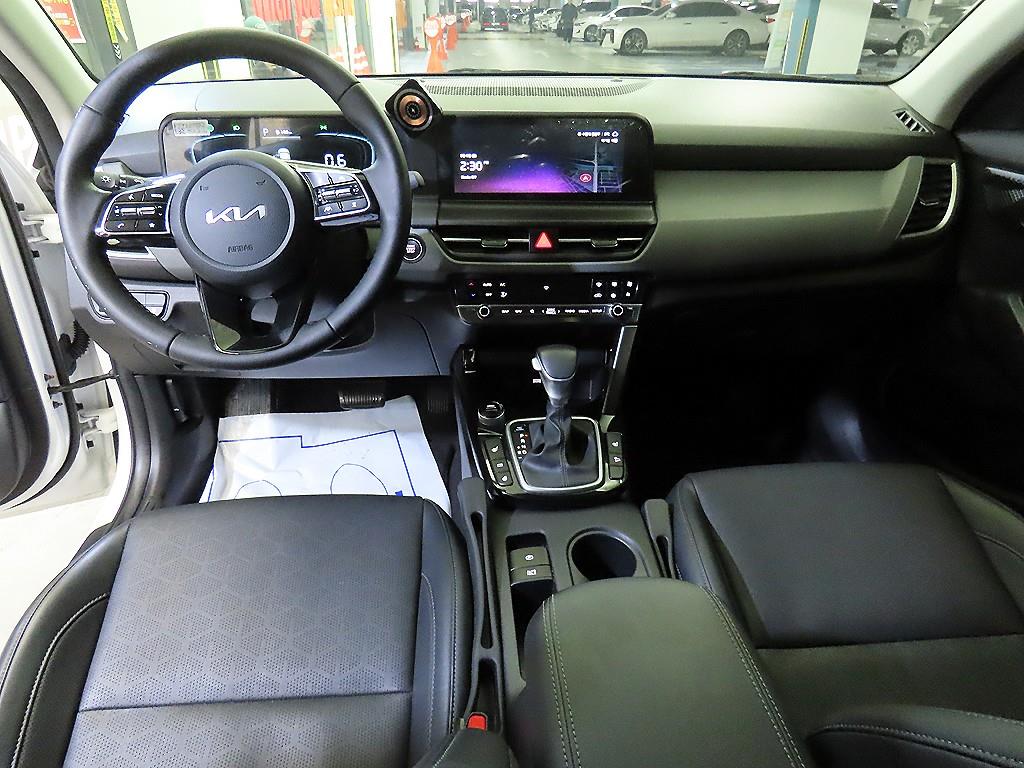 KIA Seltos - Vista 10