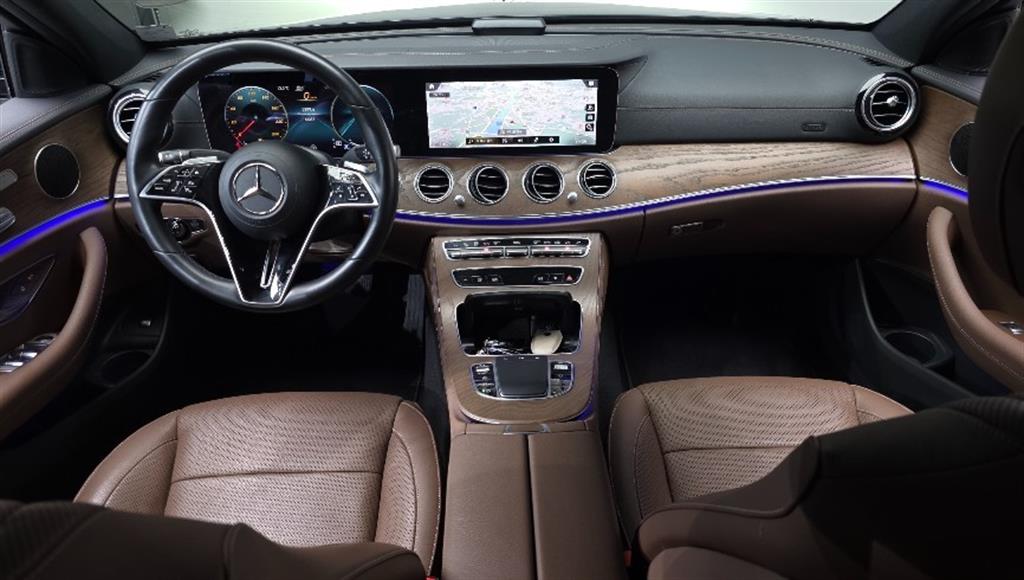 Mercedes Benz E class - Vista 7