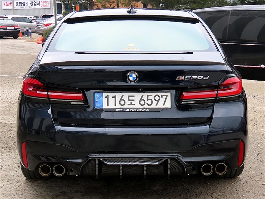 BMW 5 Series - Vista 4