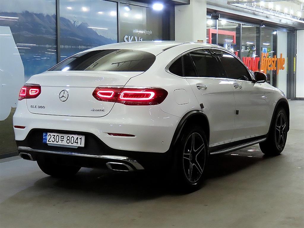 Mercedes Benz GLC Class - Vista 4