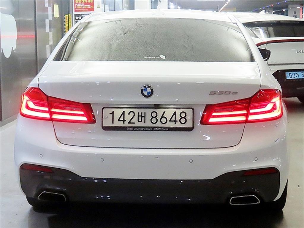 BMW 5 Series - Vista 5