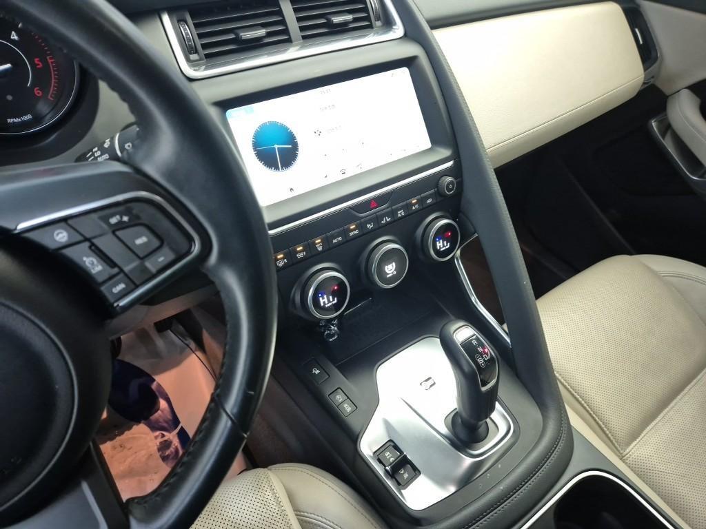 Jaguar E-PACE - Vista 10