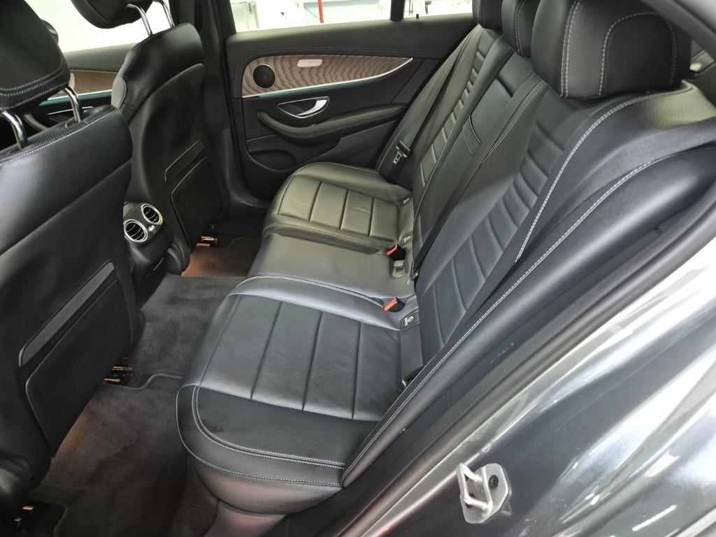 Mercedes Benz E class - Vista 12