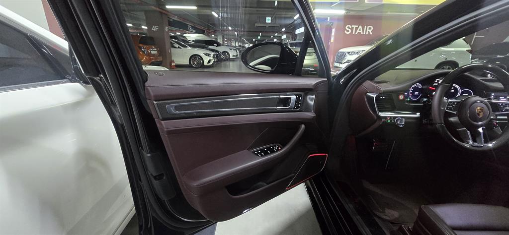 Porsche Panamera - Vista 12