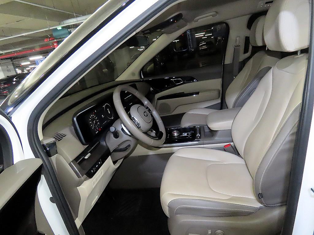 KIA Carnival - Vista 6