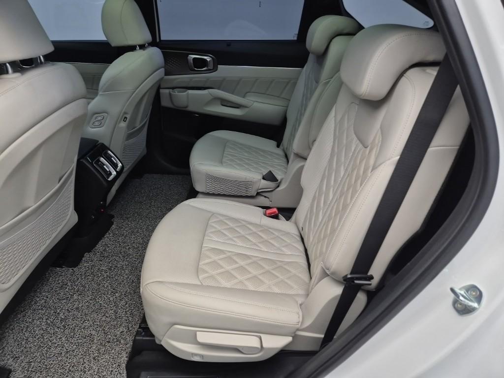 KIA Sorento - Vista 12