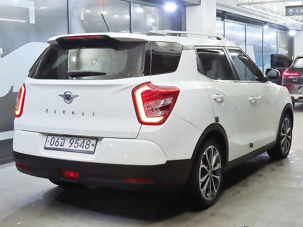 Ssangyong Tivoli - Vista 4