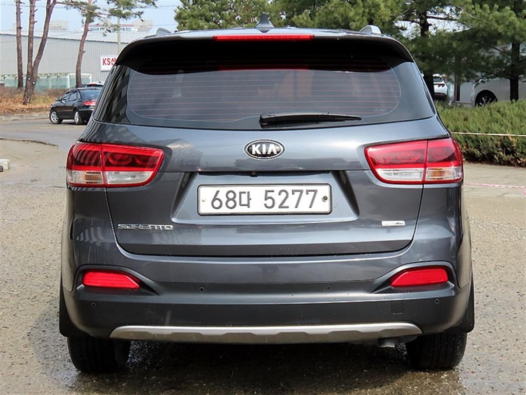 KIA Sorento - Vista 4