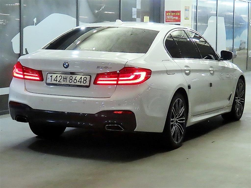 BMW 5 Series - Vista 4