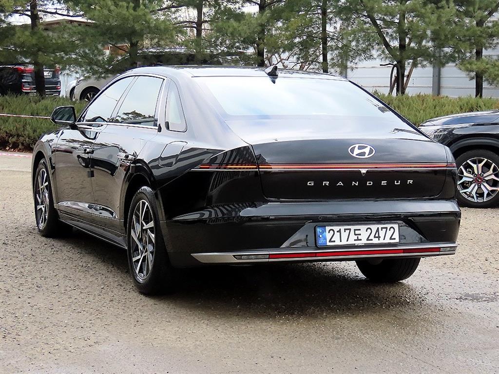 HYUNDAI Grandeur - Vista 3
