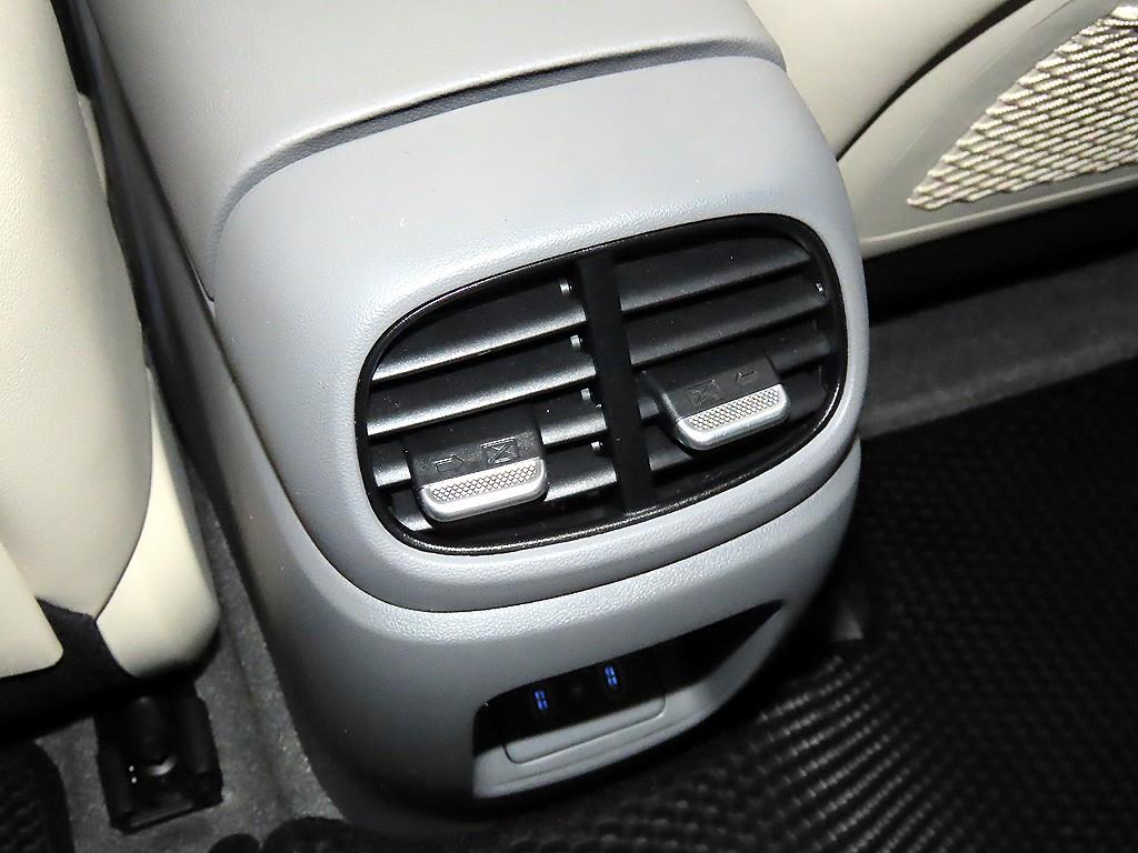 HYUNDAI Avante 2025 Blanco - Importación desde Corea - HF Imports Iquique - Foto 13