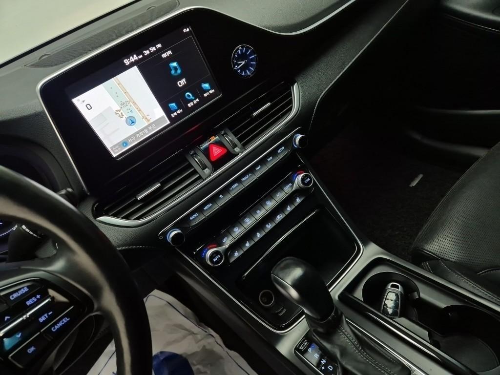 HYUNDAI Grandeur - Vista 10