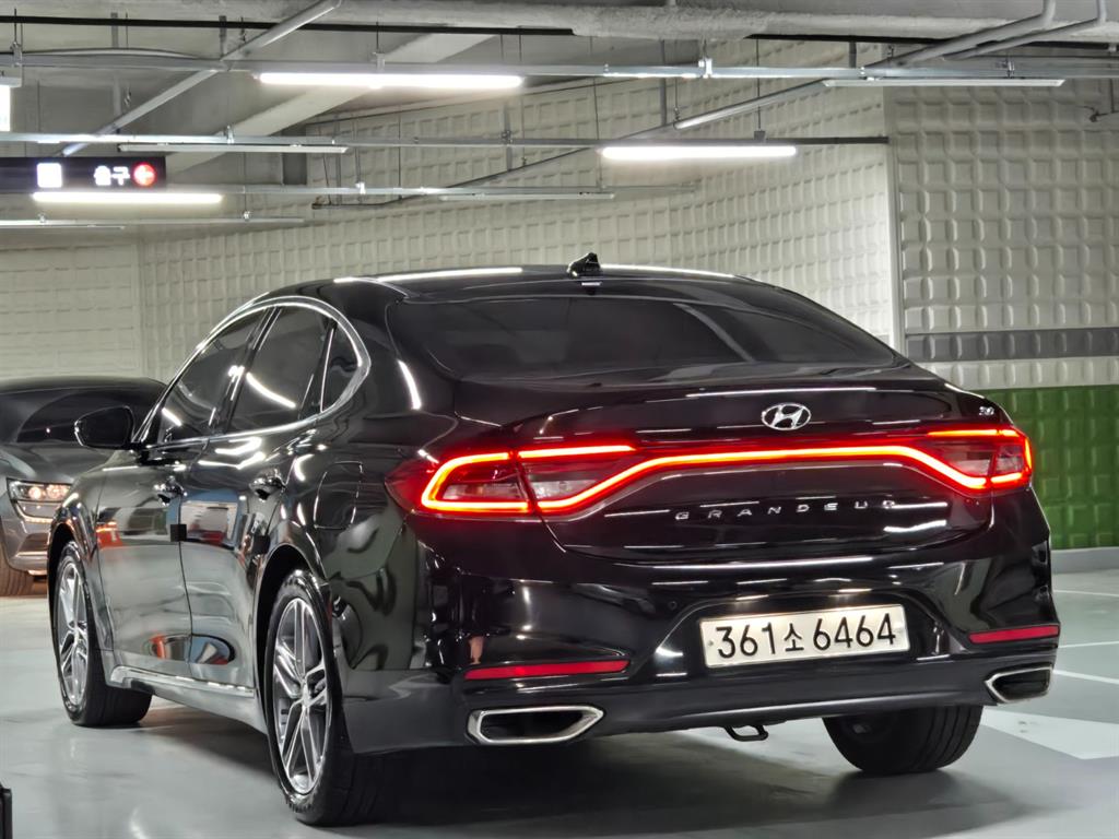 HYUNDAI Grandeur - Vista 4