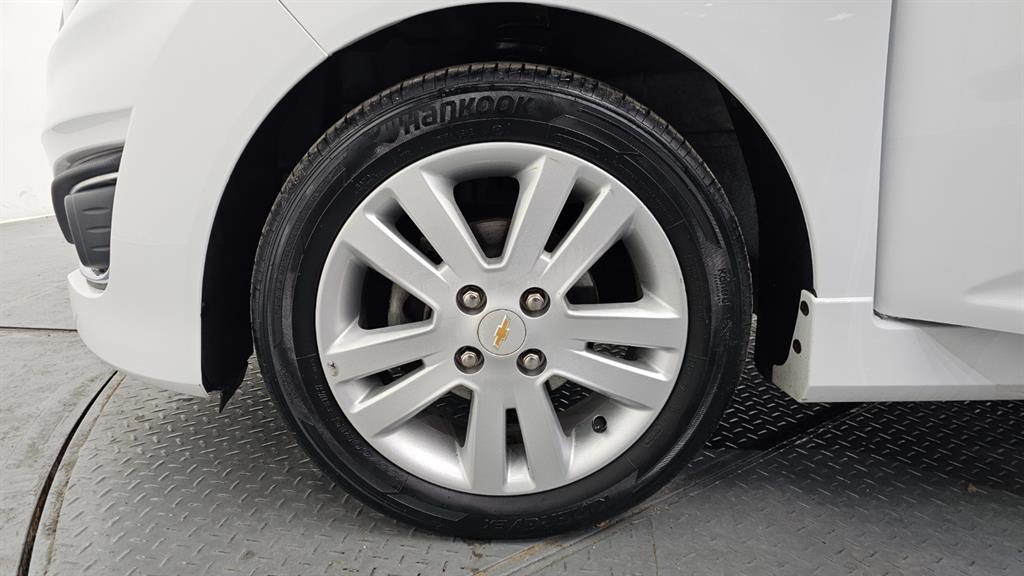 Chevrolet Spark - Vista 5