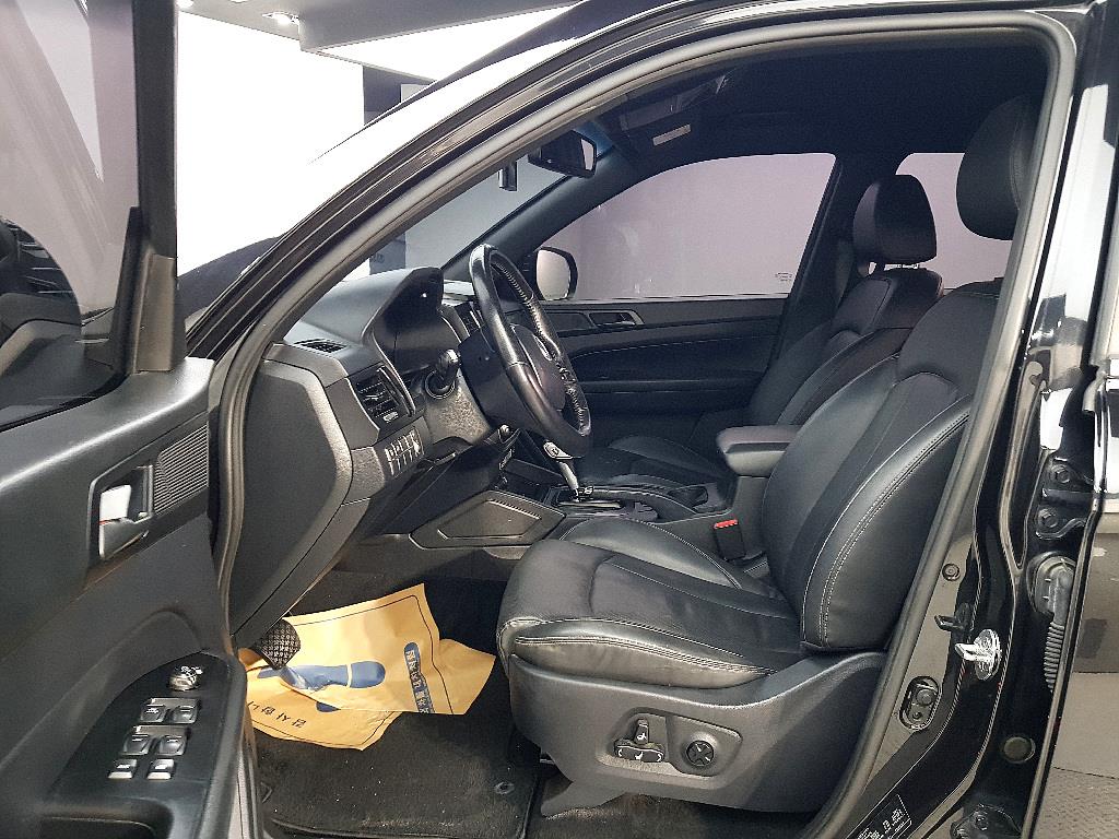 Ssangyong Rexton - Vista 8