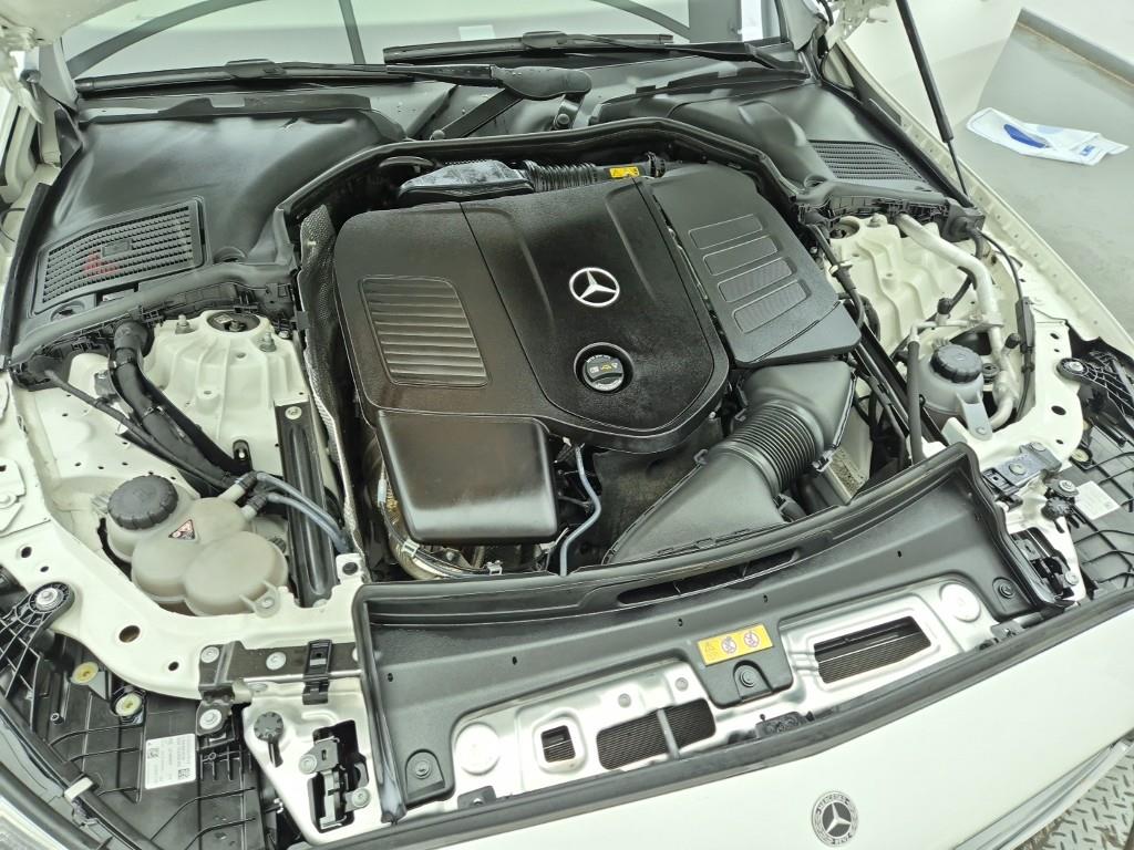 Mercedes Benz C Class - Vista 6