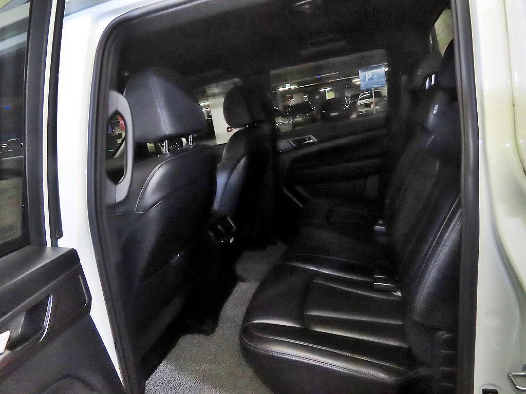 Ssangyong Musso - Vista 7