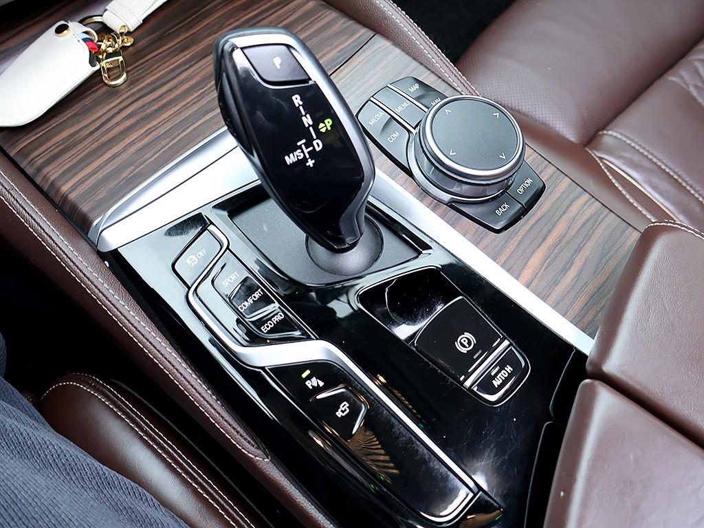 BMW 5 Series 2023 Negro - Importación desde Corea - HF Imports Iquique - Foto 7