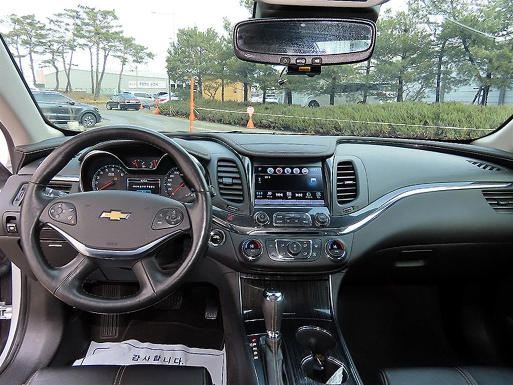 Chevrolet Impala - Vista 7