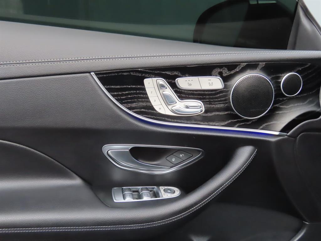 Mercedes Benz E class - Vista 11