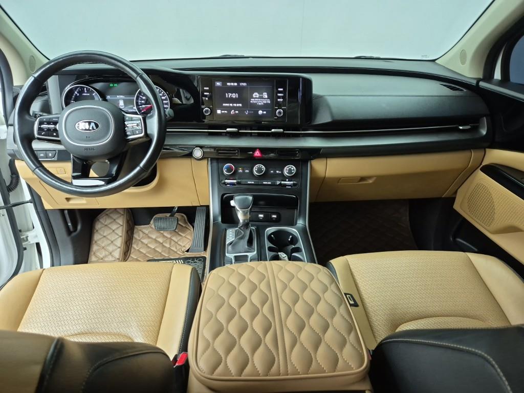 KIA Carnival - Vista 5