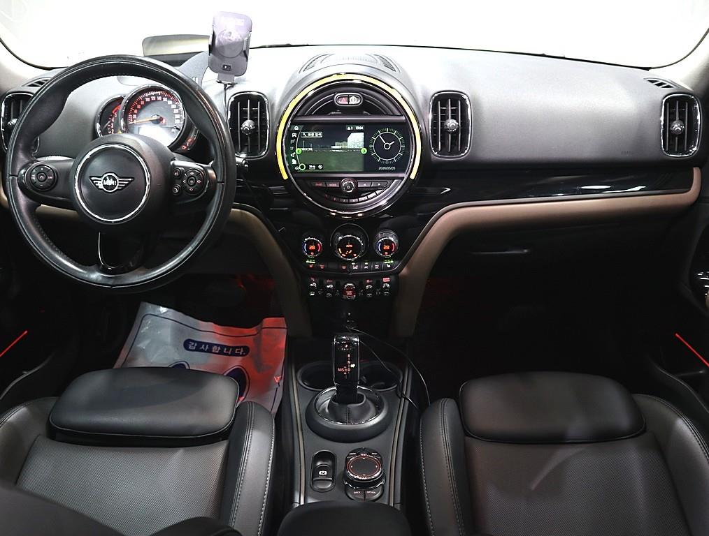 Mini Countryman - Vista 5