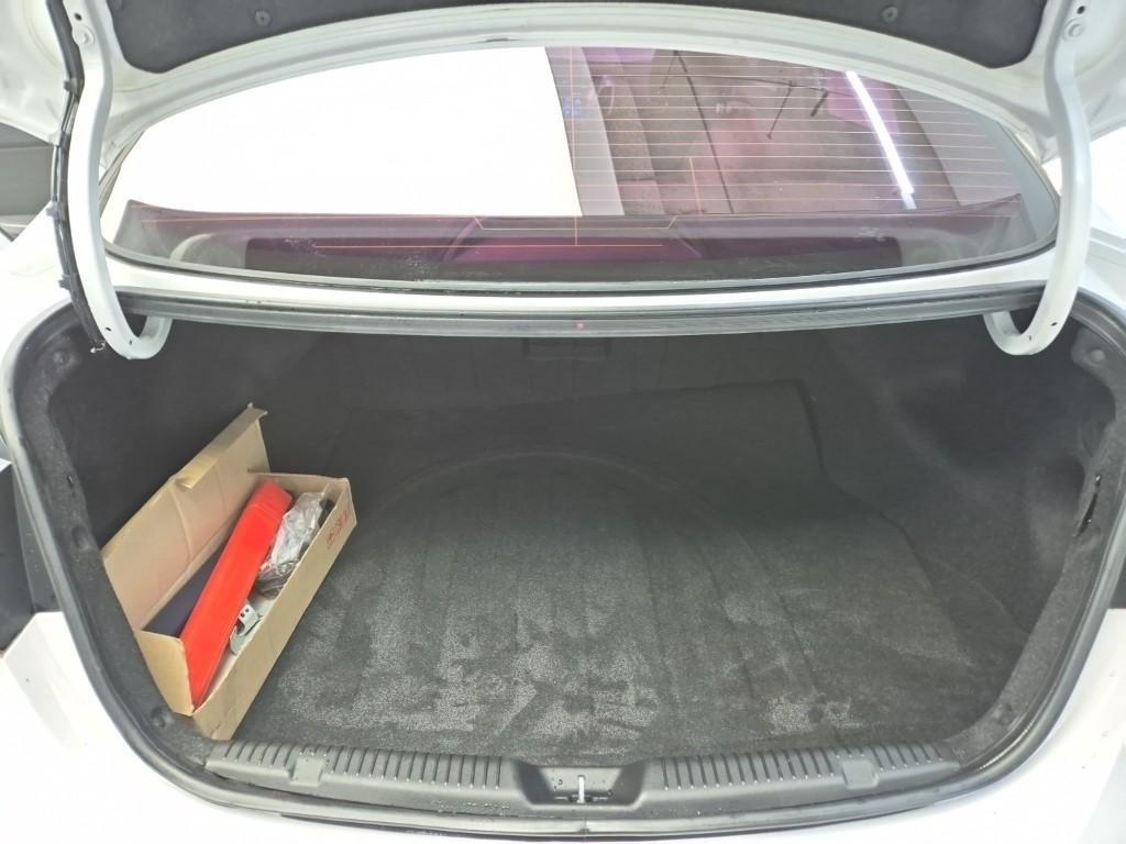 HYUNDAI Avante 2016 Blanco - Importación desde Corea - HF Imports Iquique - Foto 18