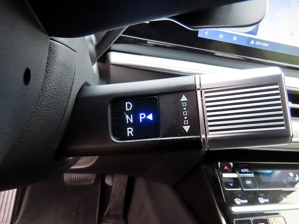 HYUNDAI Grandeur - Vista 10