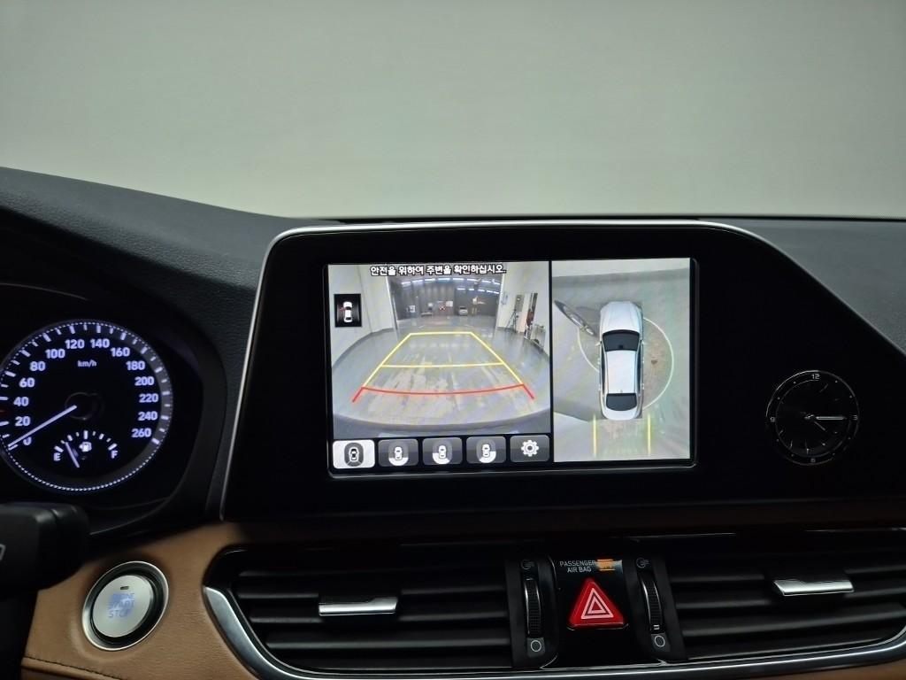 HYUNDAI Grandeur - Vista 9