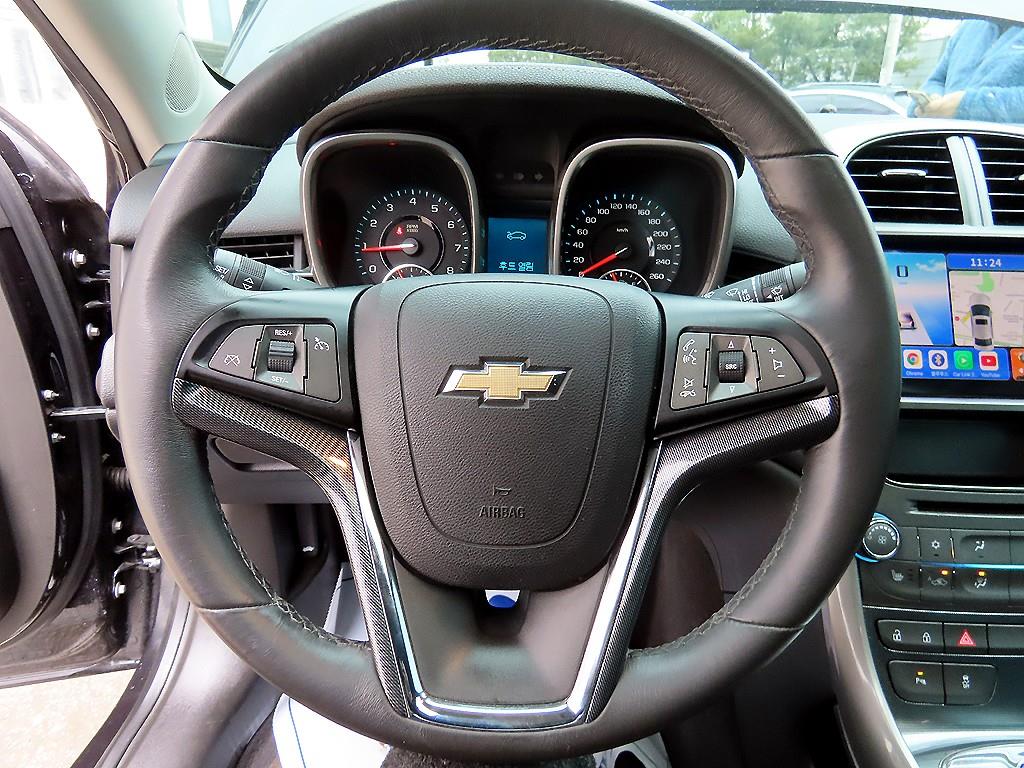 Chevrolet Malibu - Vista 8