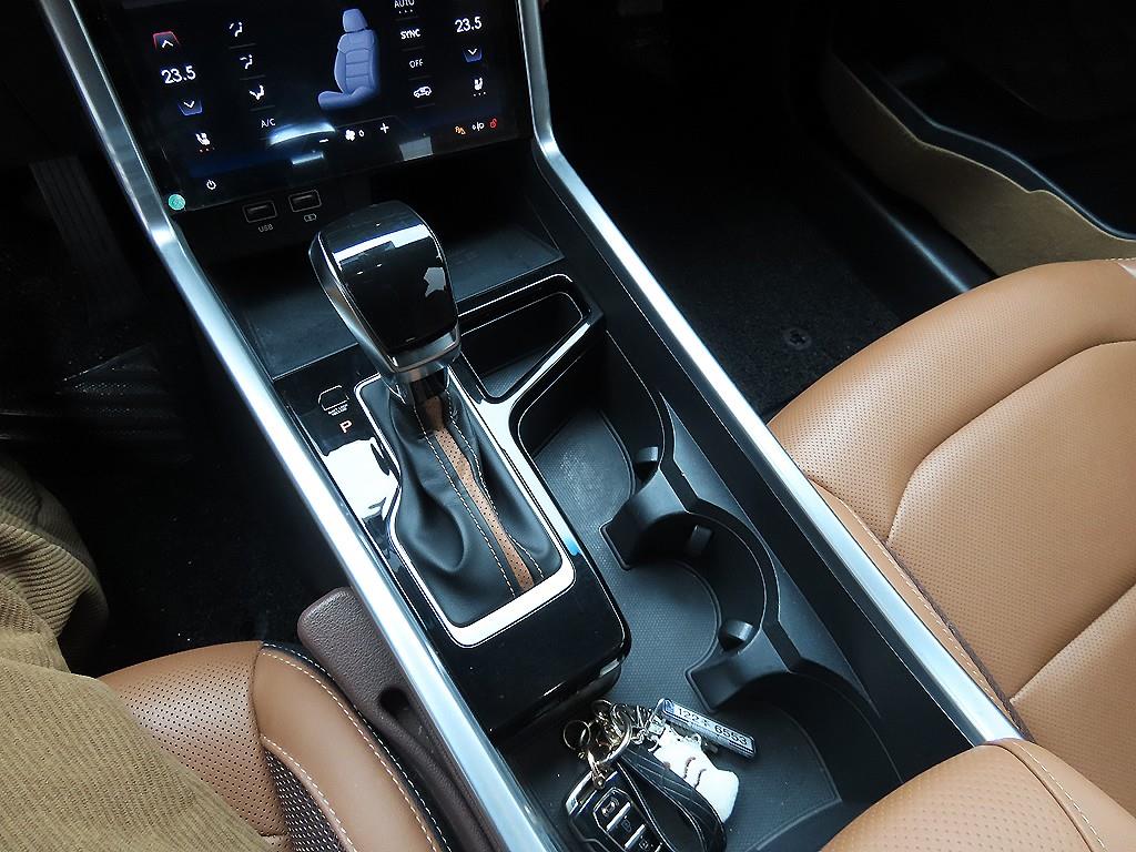 Ssangyong Torres - Vista 10