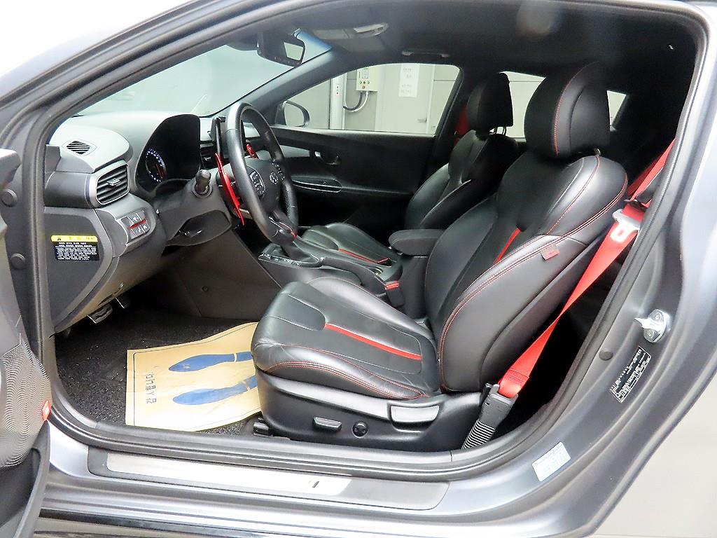 HYUNDAI Veloster - Vista 5