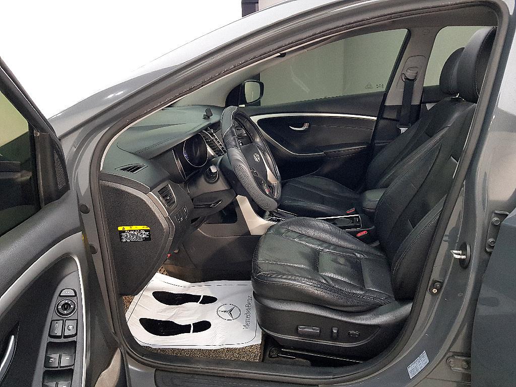 HYUNDAI i30 - Vista 8