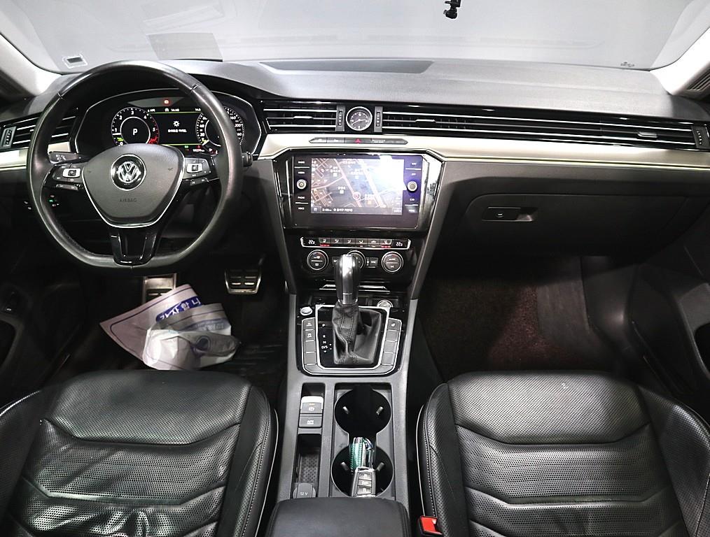 Volkswagen Arteon - Vista 5