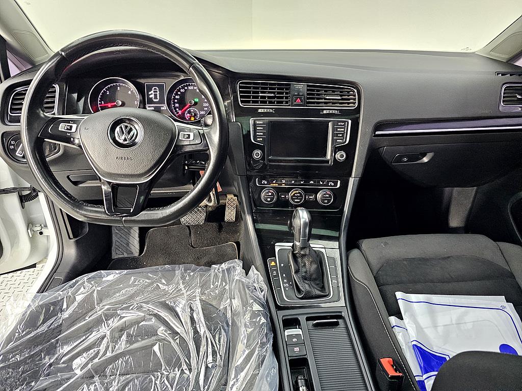 Volkswagen Golf - Vista 5