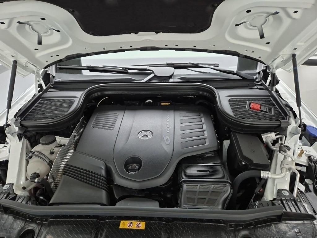 Mercedes Benz GLE Class - Vista 5