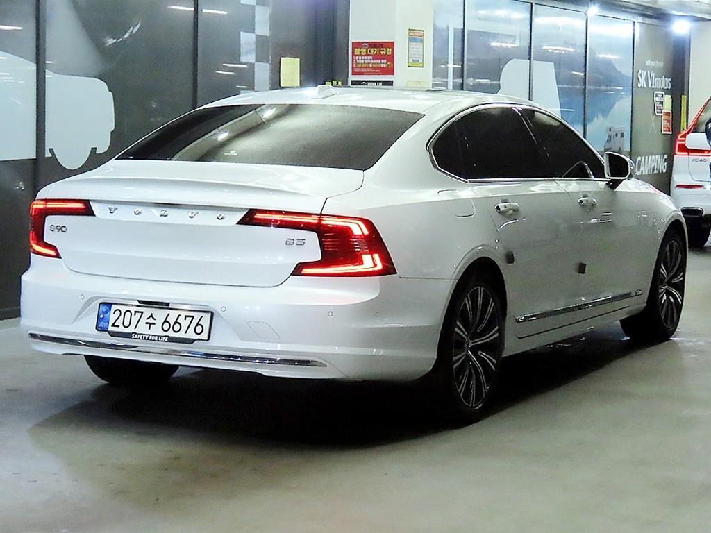 Volvo S90 - Vista 4