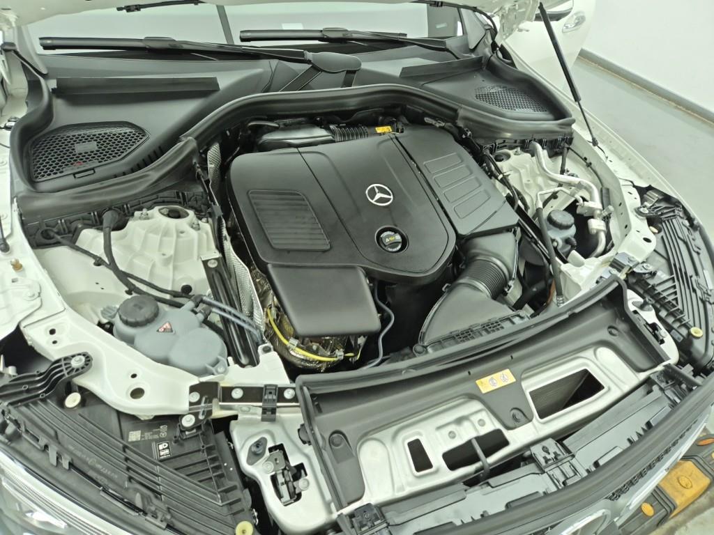 Mercedes Benz GLC Class - Vista 6