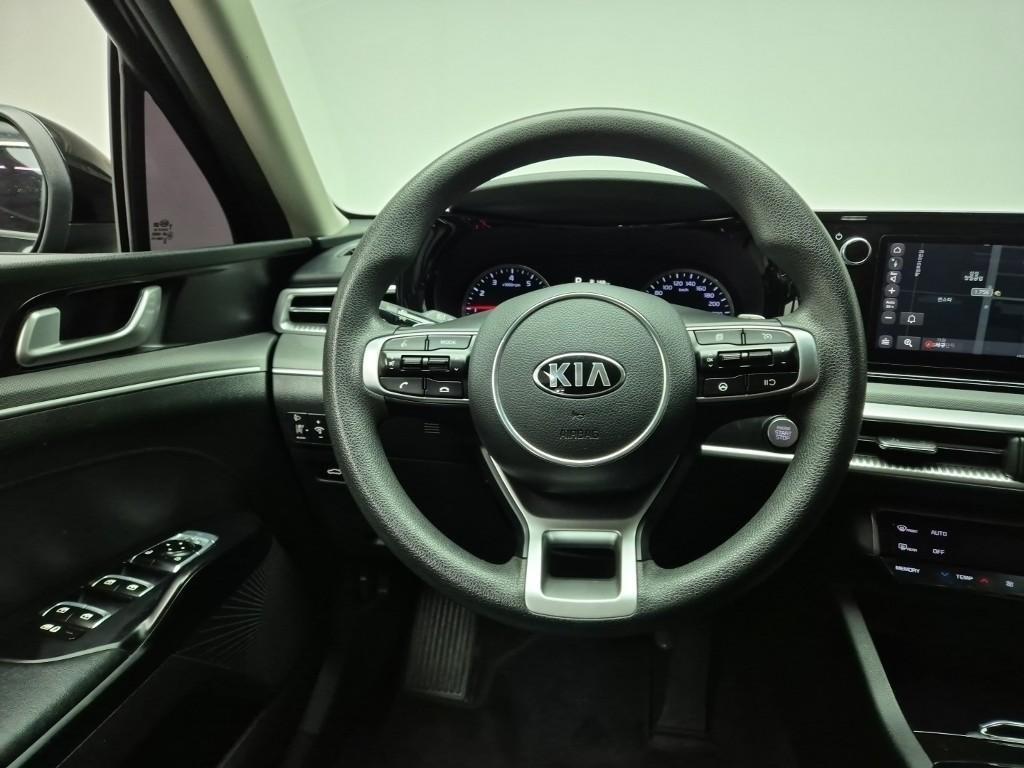 KIA K5 - Vista 9