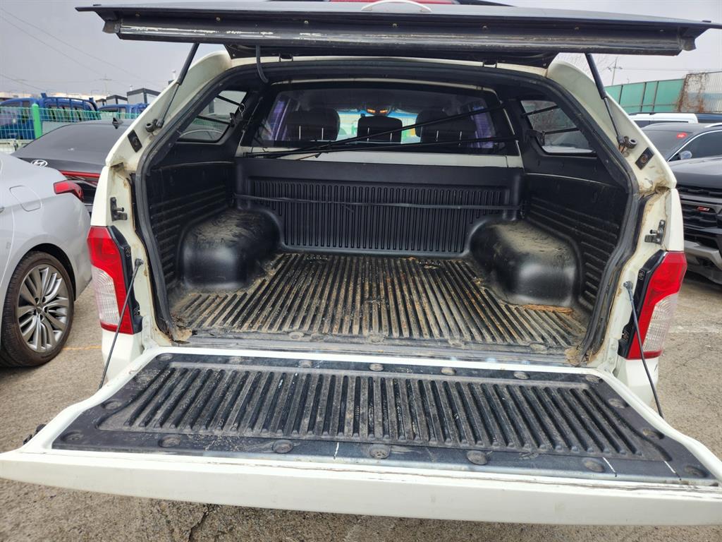 Ssangyong Korando - Vista 10