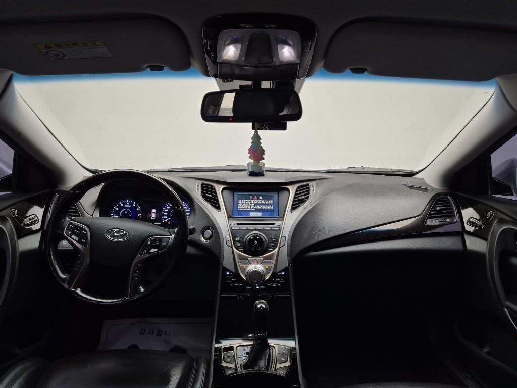 HYUNDAI Grandeur - Vista 7